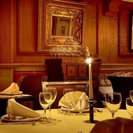 Le Saint Joseph Hotell 5*