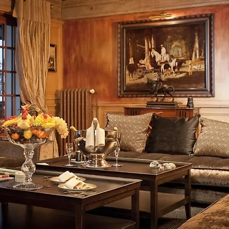 Le Saint Joseph Hotel